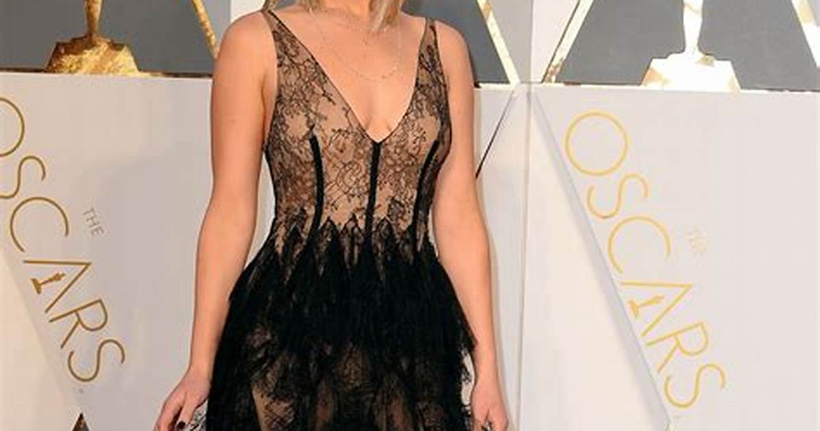 2016 Academy Awards Red Carpet Photos — Jennifer Lawrence & More