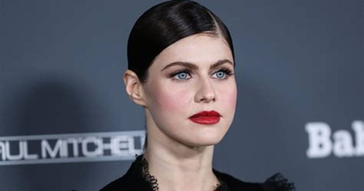 Alexandra Daddario Loves This Highly-Rated Cleansing Balm Under $25 – Hollywood Life