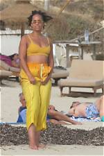 Alicia Keys Rocks Yellow Bikini in Spain with Family – Hollywood Life