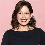 All About Vanessa Bayer I Age, Net Worth, Relationship, Career