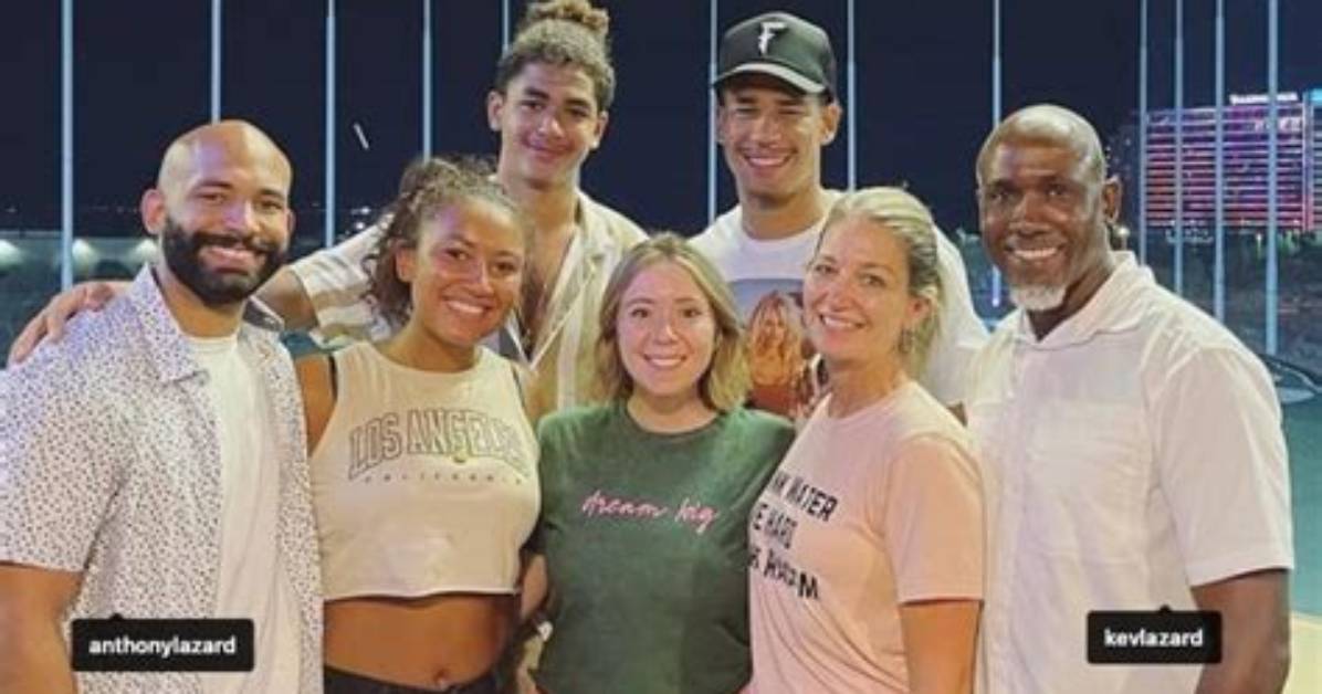 Allen Lazard Bio, Age, Family, Girlfriend, College, Contract, Stats, Salary, and Net Worth.
