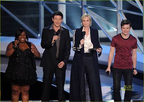 Amber Riley, Jane Lynch & More ‘Glee’ Cast Members Mourn Death of Naya Rivera: See Tributes