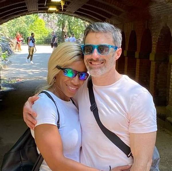 April Simpkins- Biography, Net Worth, Husband, Marriage, Height