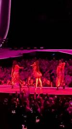 Ariana Grande’s ‘Side to Side’ Video with Nicki Minaj — Pics