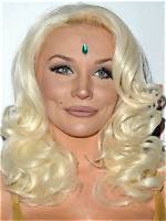 At Home with Courtney Stodden: Singer Shows off Her Glamorous Christmas Decorations & More