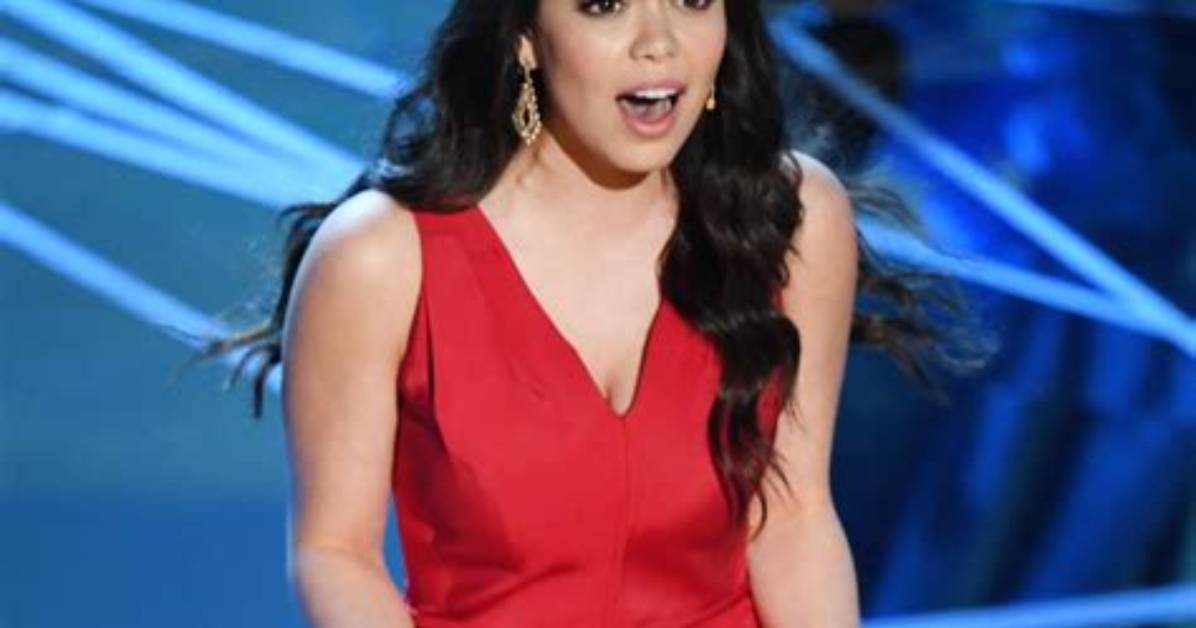 Auli’i Cravalho: 5 Things to Know About the Starlet Playing Ariel in ‘Little Mermaid Live! ’