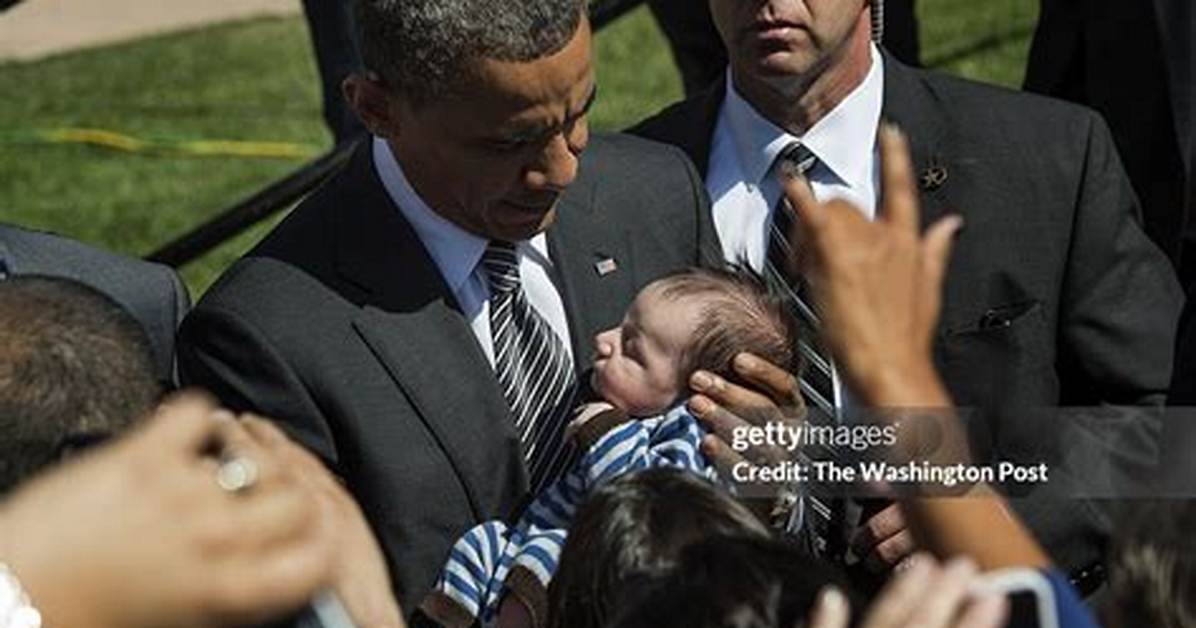 Barack Obama Cradles a 3-Month-Old Baby & Calls Her a ‘Cutie Pie’ in Super Sweet Video — Watch