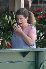 ‘Baywatch’ Star Yasmine Bleeth Seen Makeup Free, Walking Dog: Photos – Hollywood Life