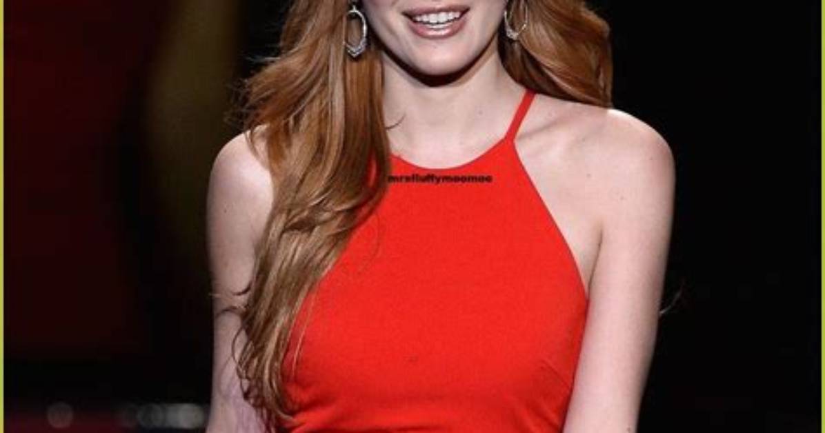 Bella Thorne Wears Red Latex Thong, Bra & Thigh-High Boots in Video – Hollywood Life