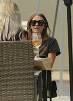 Bemoans Eating Bread & Drinking Cocktails – Hollywood Life