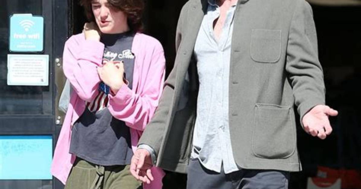 Ben Affleck & Jennifer Garner’s Child Seraphina, 15, Shows off New Pink Hair Makeover: Photos