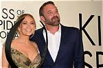 Ben Affleck & Jennifer Lopez Cuddle in Bed in ‘Marry Me’ Music Video – Hollywood Life