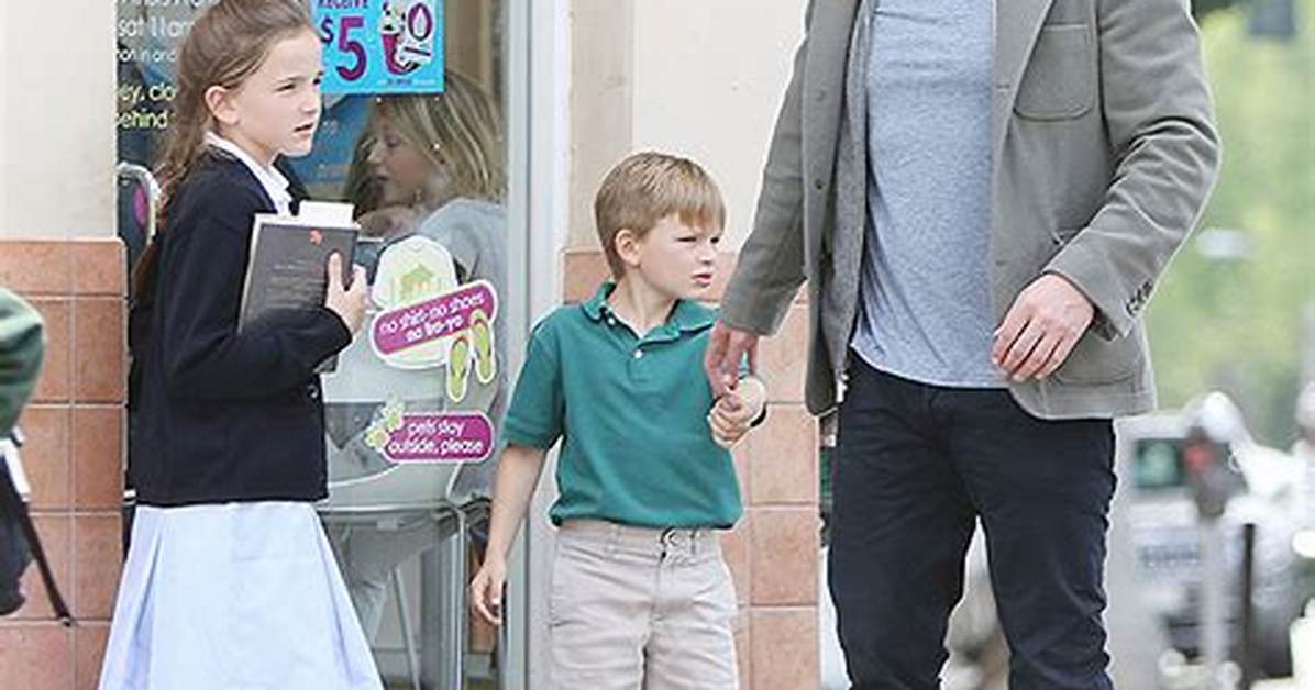 Ben Affleck Treats His Kids to Frozen Yogurt After Picking Them up from School in New Pics