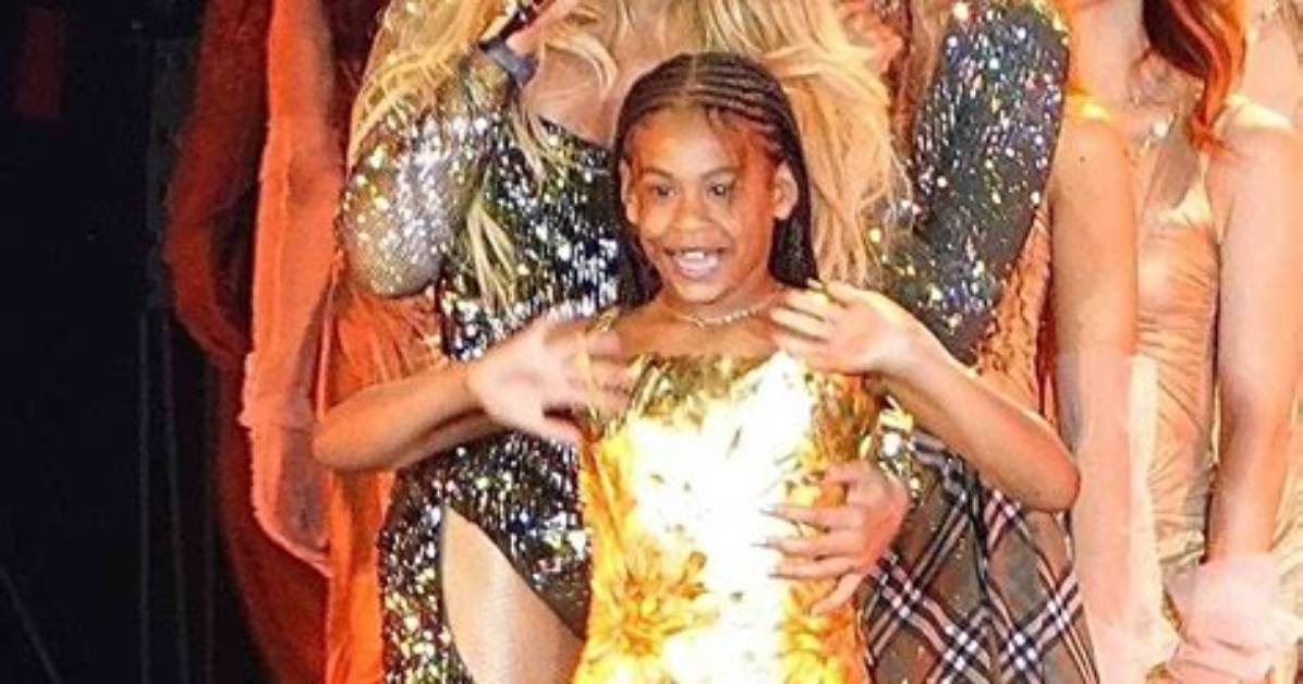 Beyonce Cradles Daughter Rumi Carter During Fabulous Hamptons Outing – Hollywood Life