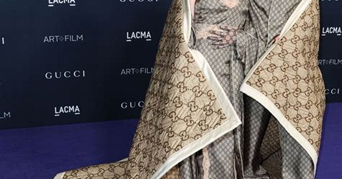 Billie Eilish & Jesse Rutherford Make Red Carpet Debut in Gucci – Hollywood Life