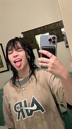 Billie Eilish Poses in Front of Mirror for Gorgeous Instagram Video – Hollywood Life