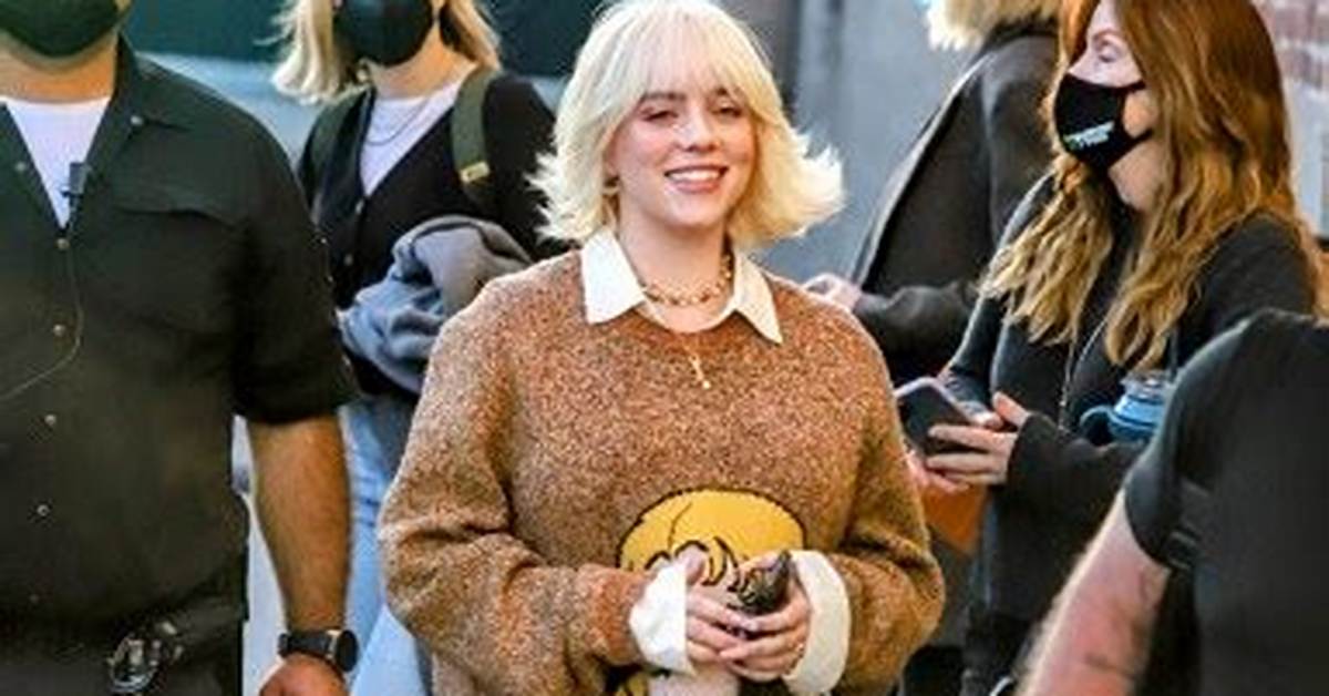 Billie Eilish Reveals Why She Deleted Social Media off Her Phone – Hollywood Life