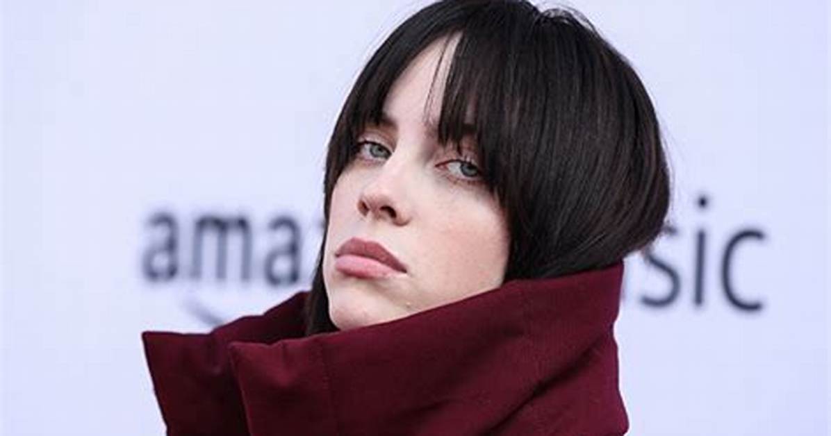 Billie Eilish’s Bangs & Black Hair Makeover – Photo – Hollywood Life