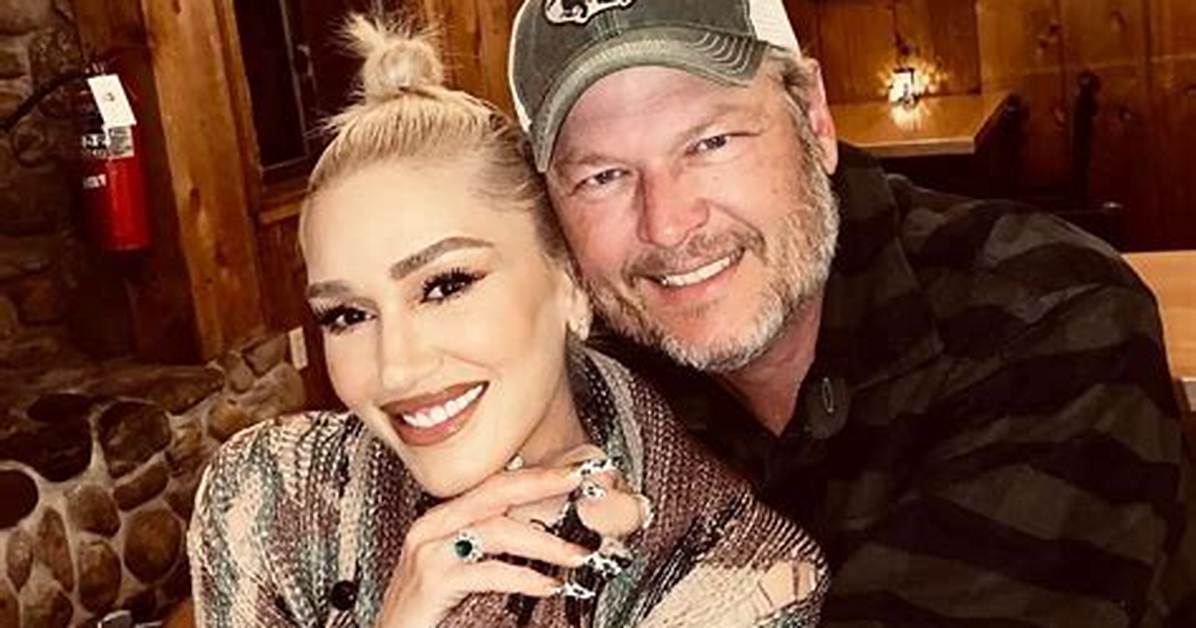 Blake Shelton & Gwen Stefani Cozy up Outside to Sing ‘Nobody but You’ for Acm Special