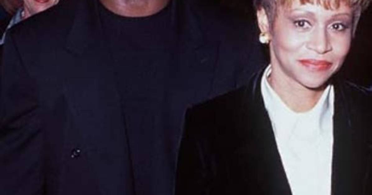 Bo Jackson: Wife, Net Worth, Tattoos, Smoking & Body Facts