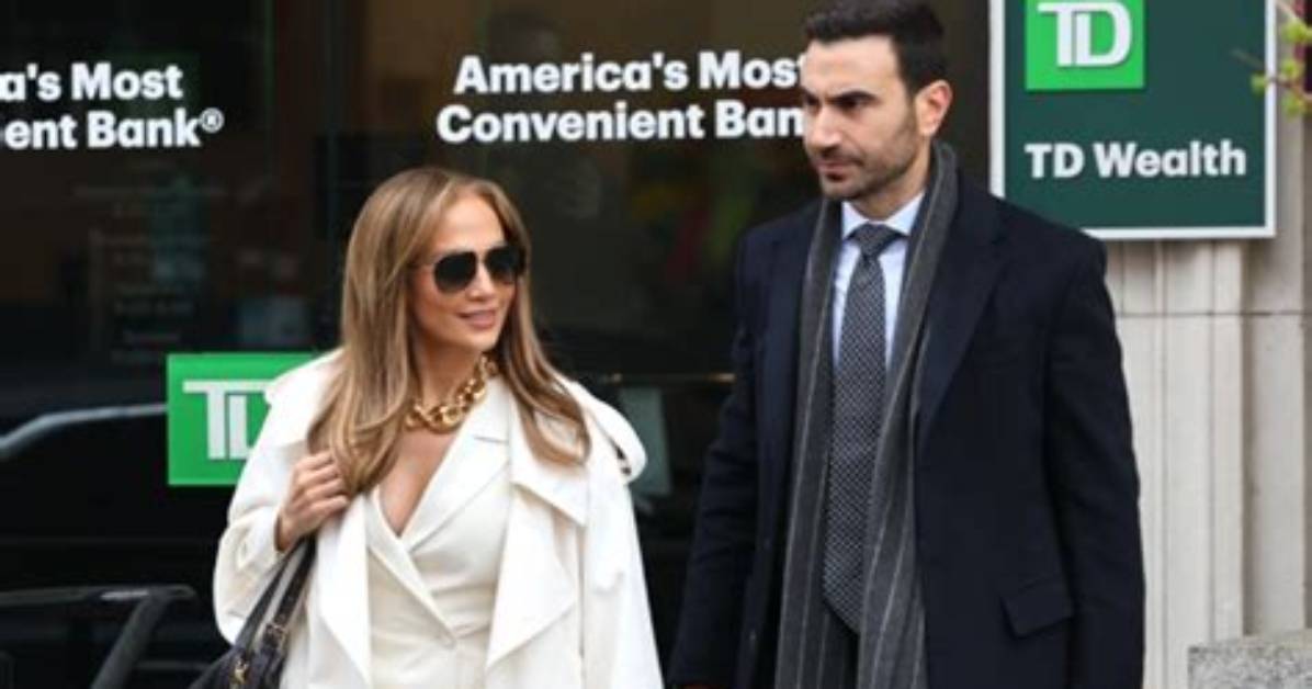 Brett Goldstein Nephew: How Many Siblings Does He Have? Family Tree