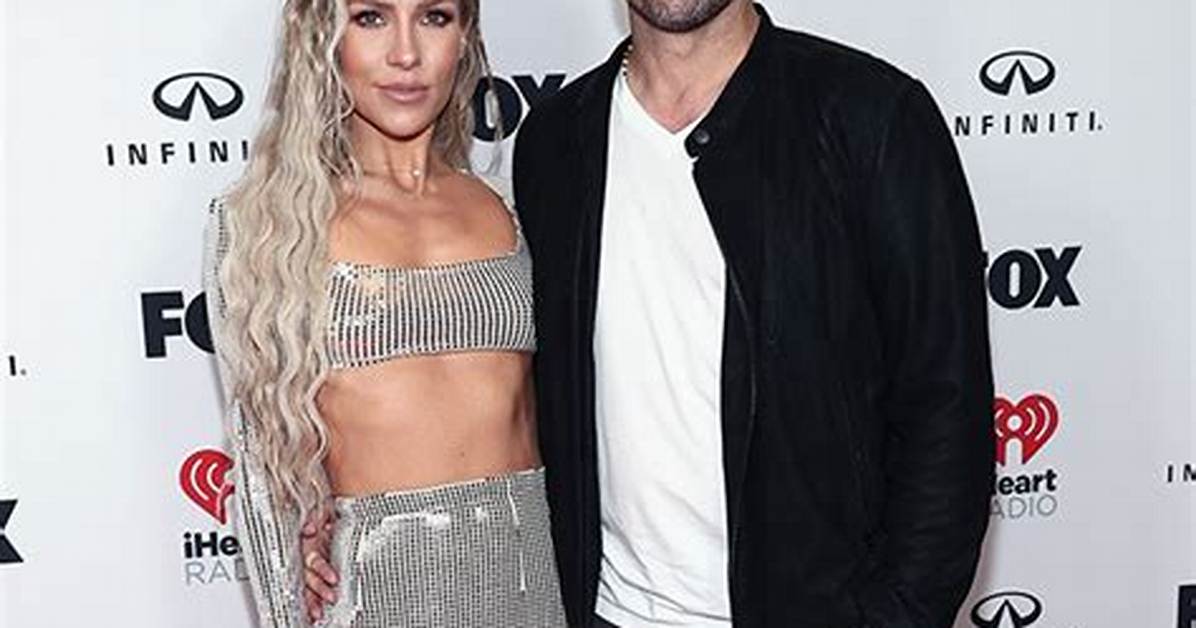 Brian Austin Green Debuts Blonde Makeover at iHeartRadio Music Awards – Hollywood Life