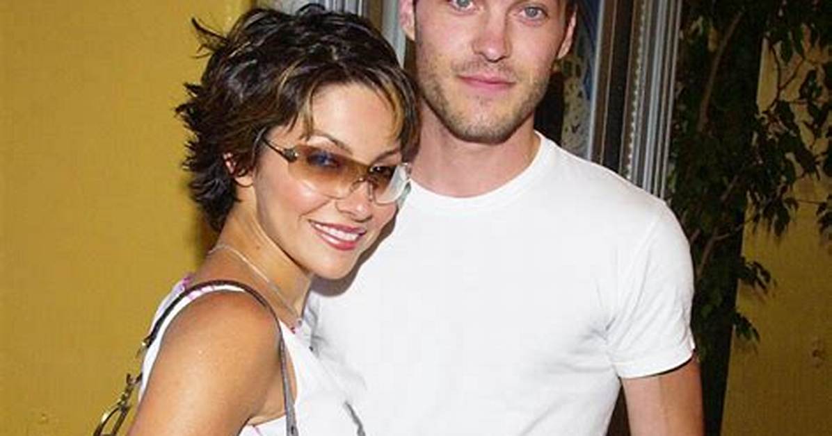 Brian Austin Green Honors Exes Vanessa Marcil & Megan Fox — Pics – Hollywood Life