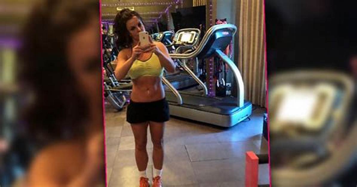 Britney Spears, 38, Shows off Toned Abs While Sunbathing After Sharing Video of Her Foot Injury — Pics