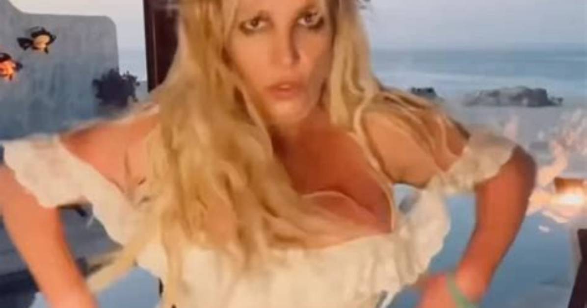 Britney Spears Dances Her ‘Tail Off’ to Beyonce 2 Weeks After Her ‘Queen B’ Quip Angered Beyhive