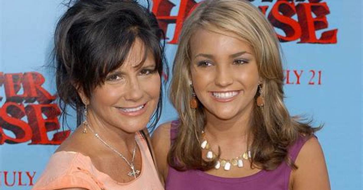 Britney Spears’ Mom Lynne Defends Daughter Jamie Lynn from Negative Comments