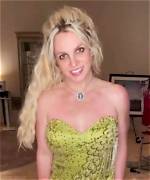Britney Spears Sweats in Green Mini Dress: Video – Hollywood Life