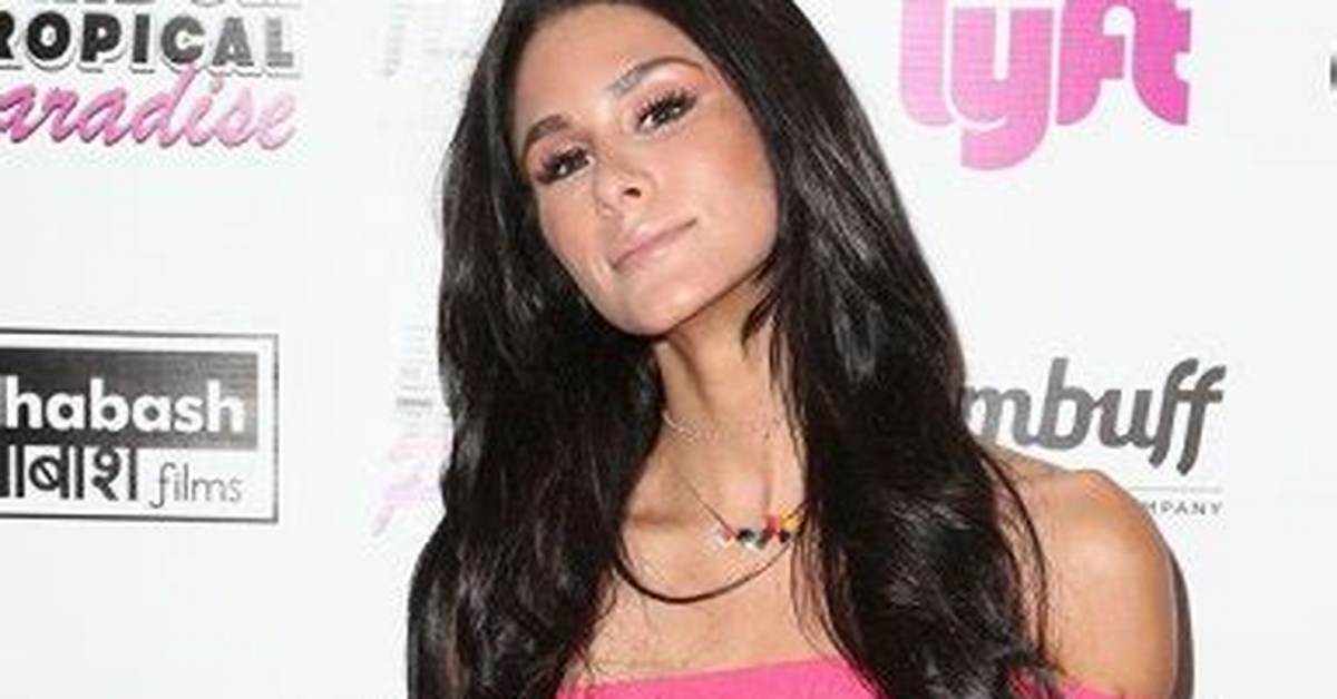 Brittany Furlan Talks Anxiety Struggles & Relationship with Tommy Lee – Hollywood Life