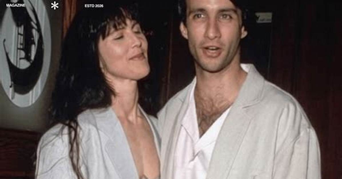 Bronson Pinchot Dating History and Current Relationship Status