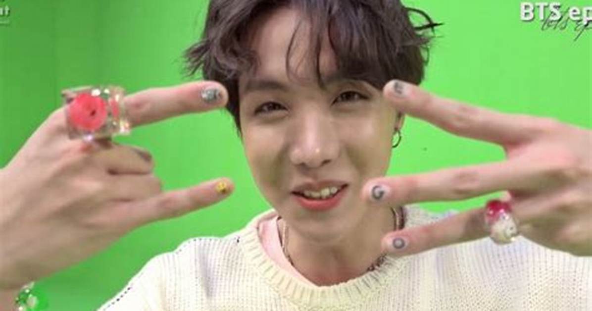 Bts’ J-Hope Has Nail Art & Blonde Highlights in New Photos – Hollywood Life