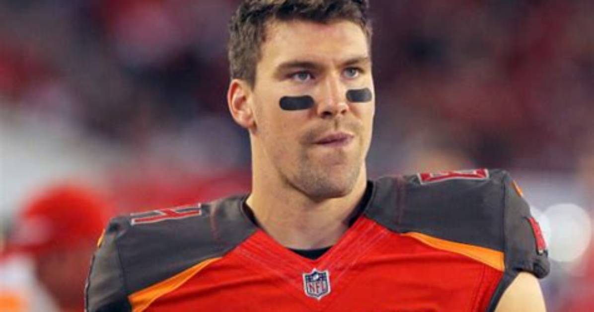Cameron Brate Salary, Net Worth, Contract, Height, Weight, College