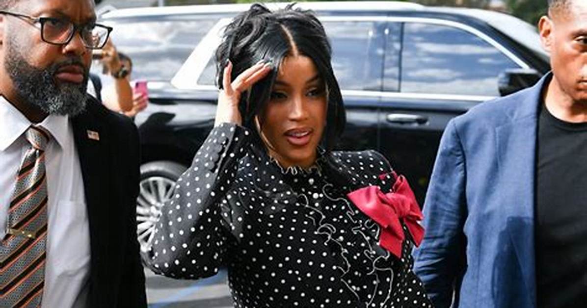 Cardi B Weighs 118 Pounds & Is Not Happy with Her Post-Baby Body – Hollywood Life