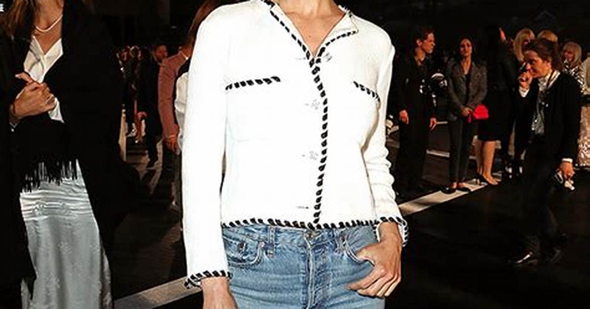 Carolyn Murphy in Rare Appearance at Chanel Show: Photo – Hollywood Life