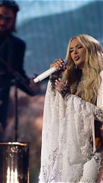 Carrie Underwood’s Performance at Cmas — Rocks Stage with ‘Stand by Your Man’ – Hollywood Life