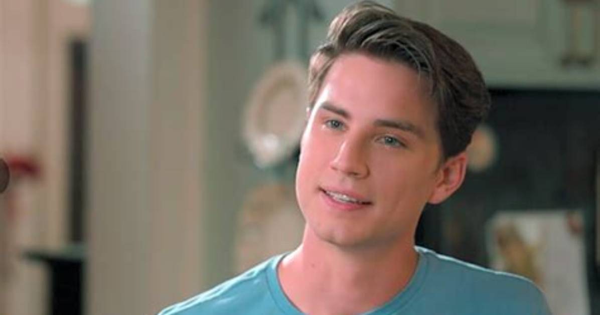 Carson Rowland: Unveiling His Stature