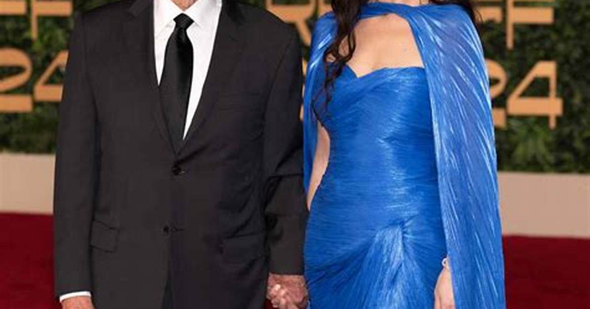 Catherine Zeta-Jones Rocks Dress with Michael Douglas on Amalfi Coast – Hollywood Life