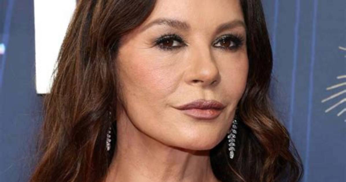 Catherine Zeta-Jones ’S Dress at Golden Globes — Sheer, Low-Cut – Hollywood Life