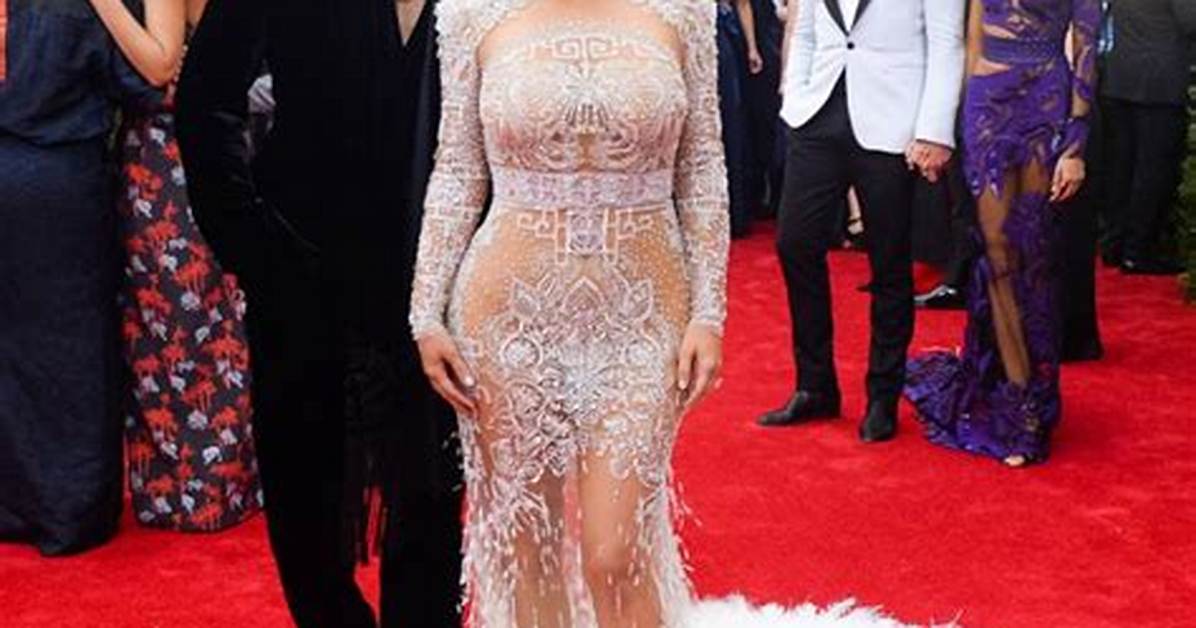 Celeb Moms in Sheer Red Carpet Outfits — Pics
