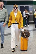 Celebrity Photos of the Chicest Traveling Outfits – Hollywood Life