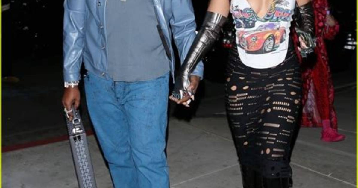Chloe Bailey Holds Hands with Gunna on Shopping Date Night: Photos – Hollywood Life