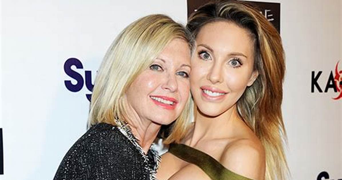 Chloe Lattanzi Hosts Dinner for Late Mom Olivia Newton-John’s Birthday – Hollywood Life