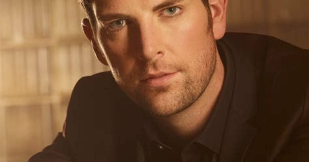 Chris Mann — Pics