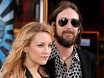 Chris Martin & Kate Hudson Dating: the Truth Behind Their Beach Day Together