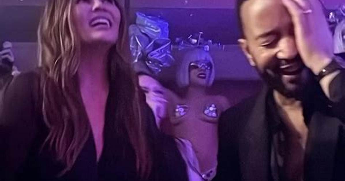 Chrissy Teigen Gives John Legend Lap Dance: Video – Hollywood Life