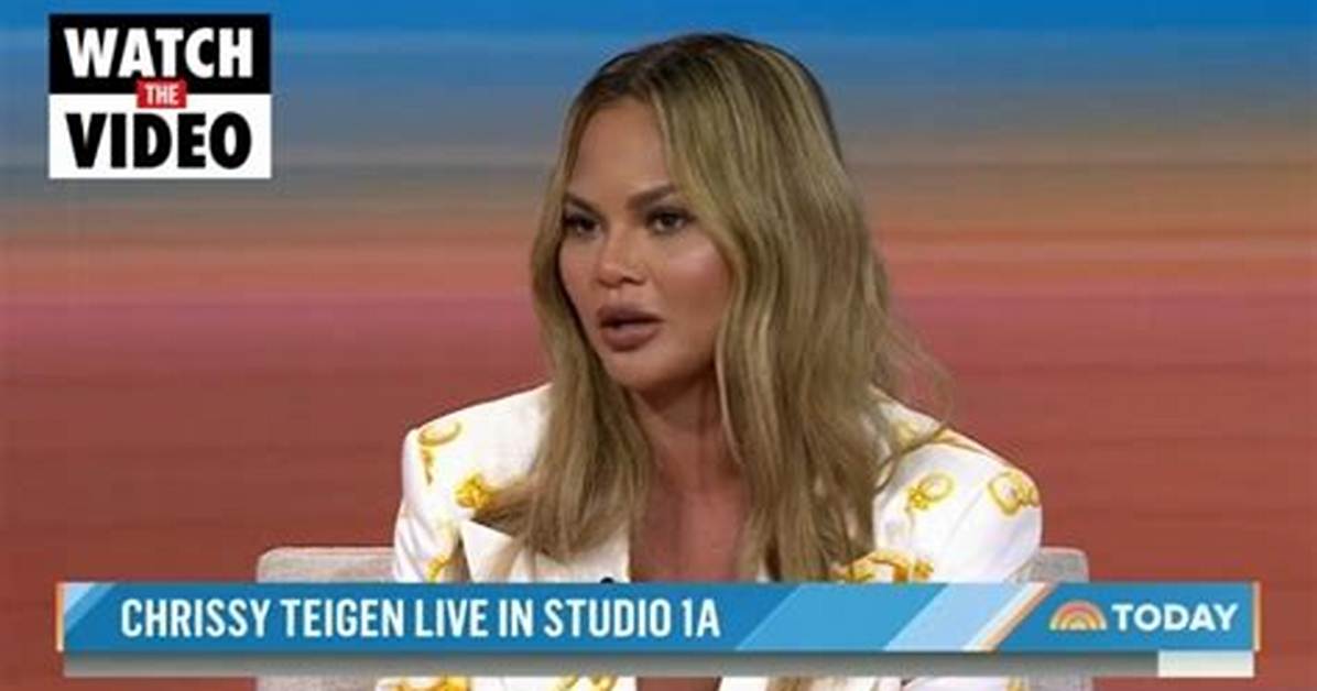 Chrissy Teigen Poses Nude in Sexy Instagram Selfie – Hollywood Life