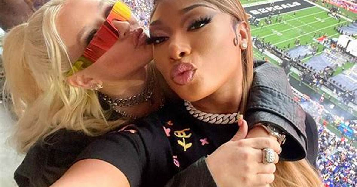 Christina Aguilera Gives Megan Thee Stallion a Kiss at the Super Bowl – Hollywood Life